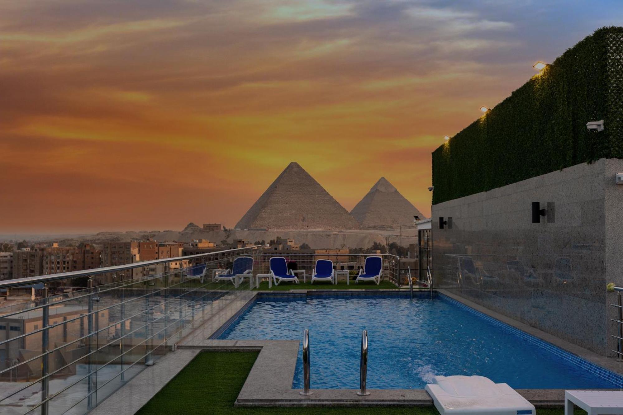 Gold'S Pyramids Hotel Al Kawm al Akhdar Bagian luar foto